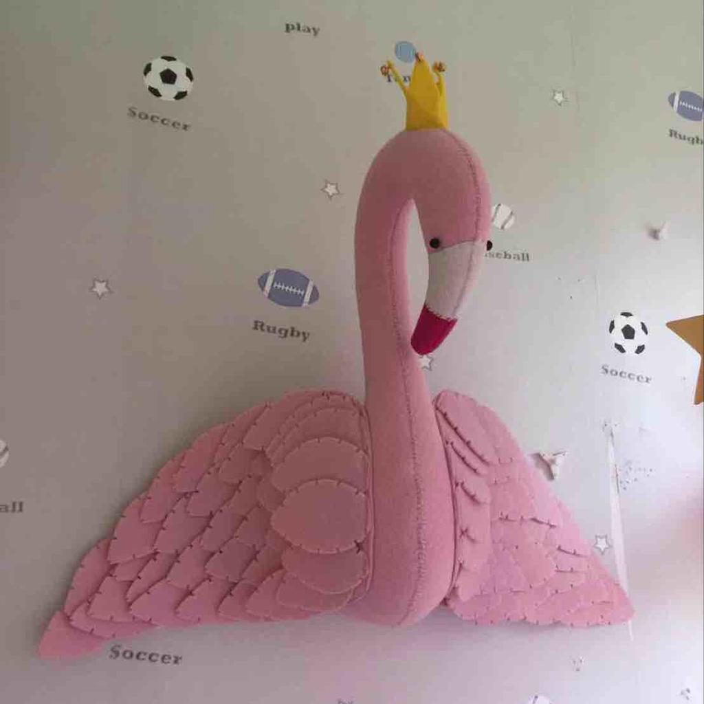 2Pcs Wall Mount Stuffed Hanging Wall Sculptures Kids Toy Doll Flamingo+Swan 