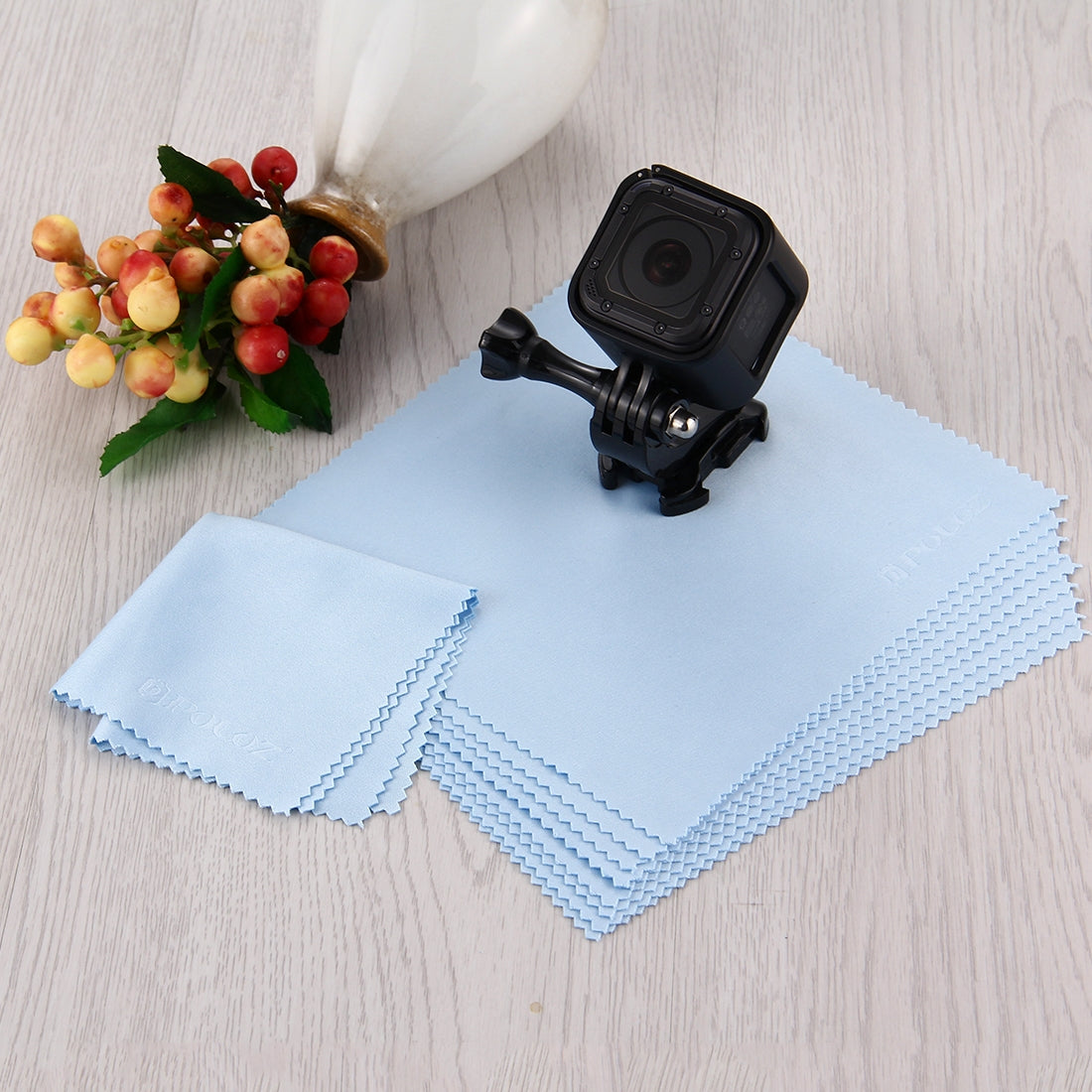 10 PCS PULUZ Soft Cleaning ClothGoPro, Insta360, DJI and Other Action Cameras LCD Screen, Tablet PC / Mobile Phone Screen, TV Screen, Glasses, Mirror, Monitor, Camera Lens