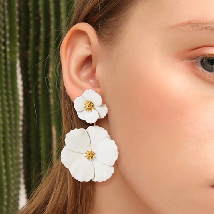 1 Pair Boho Style Earrings Alloy Flower Long Earrings(White)